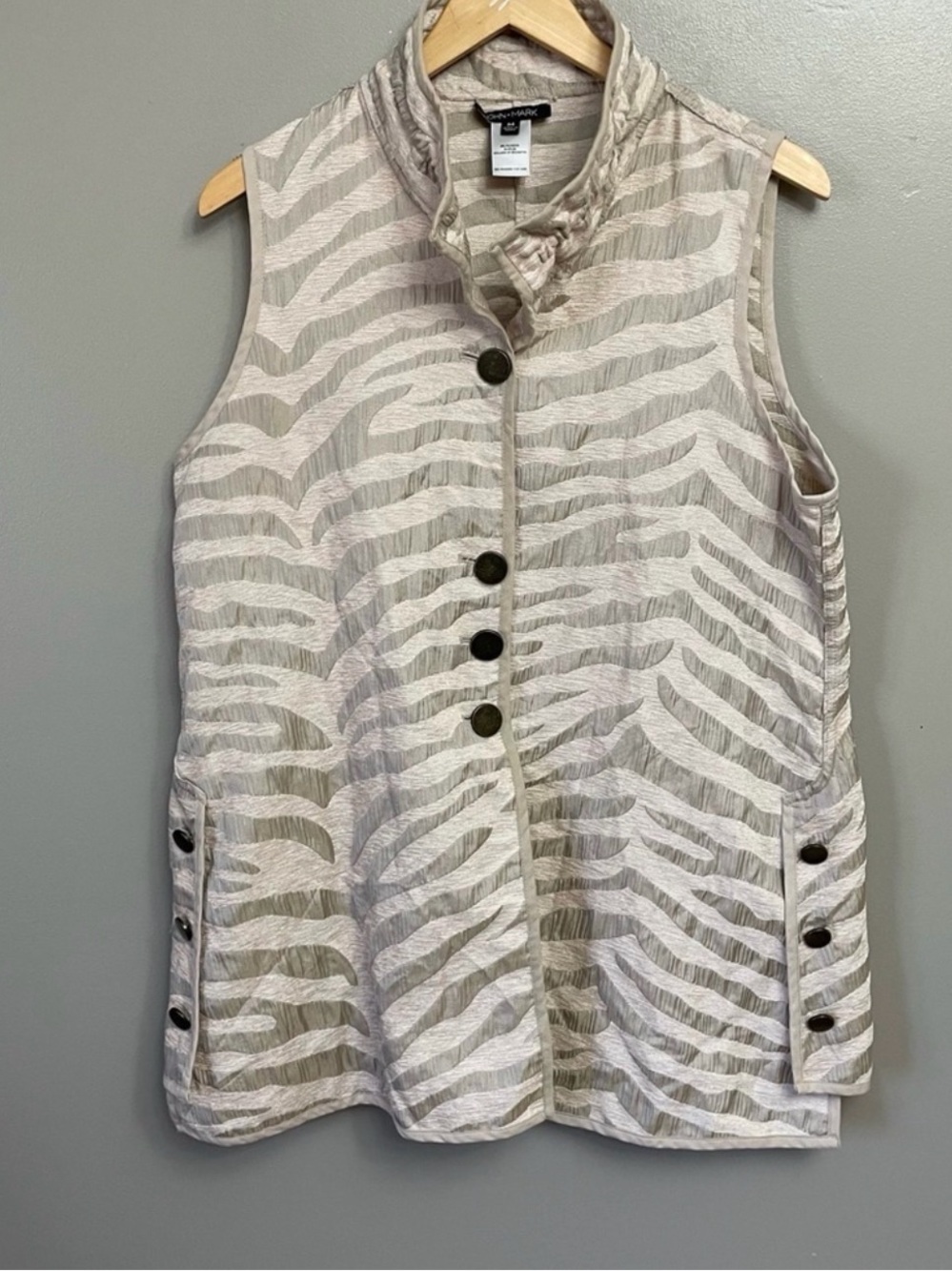 John Mark Taupe & Cream Textured Zebra-Stripe Sleeveless Vest